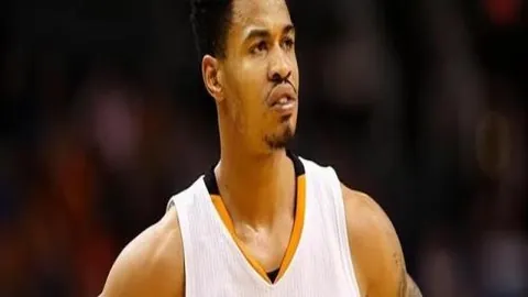 利物浦即将与亨德森完成续约，锁定3年合约含1年续约选项